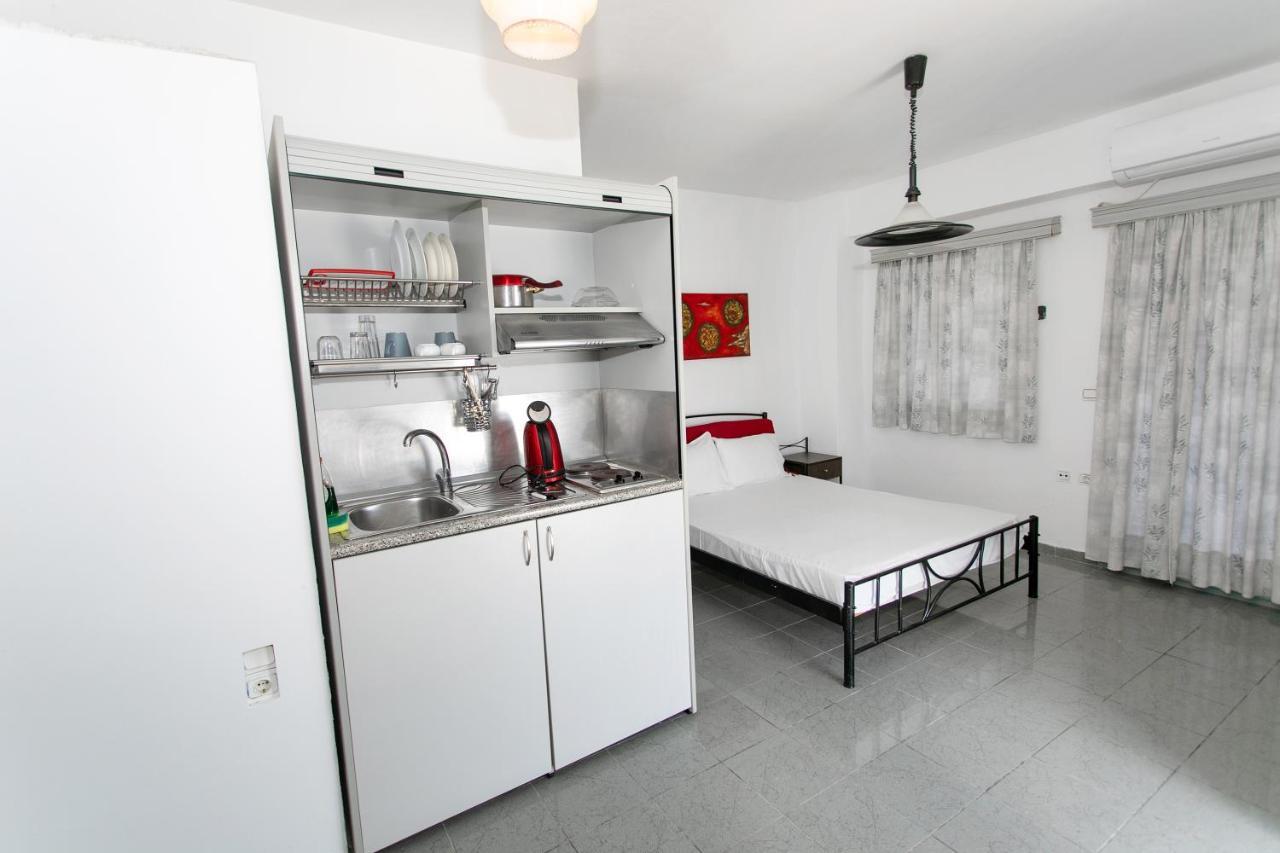 Ilios Apartment *